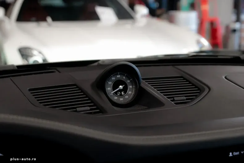 Porsche 911 din 2022 cu 14.400 km - oferta POR169385 - foto 32