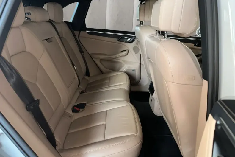 Porsche Macan din 2024 cu 9.490 km - oferta POR169390 - foto 17