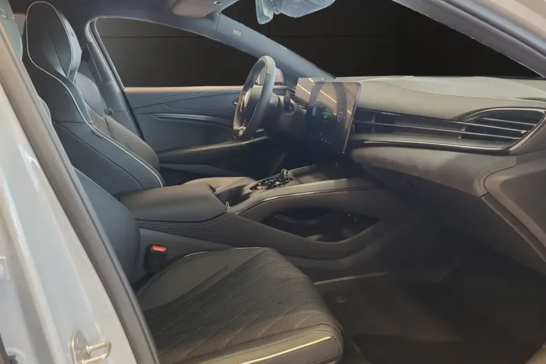 BYD SEAL din 2025 cu 24.990 km - oferta BYD169391 - foto 17