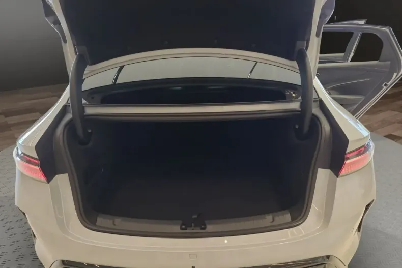 BYD SEAL din 2025 cu 24.990 km - oferta BYD169391 - foto 19