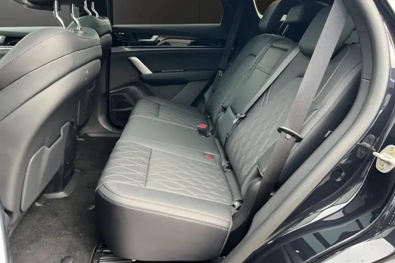 BYD TANG din 2025 cu 26.990 km - oferta BYD169392 - foto 12