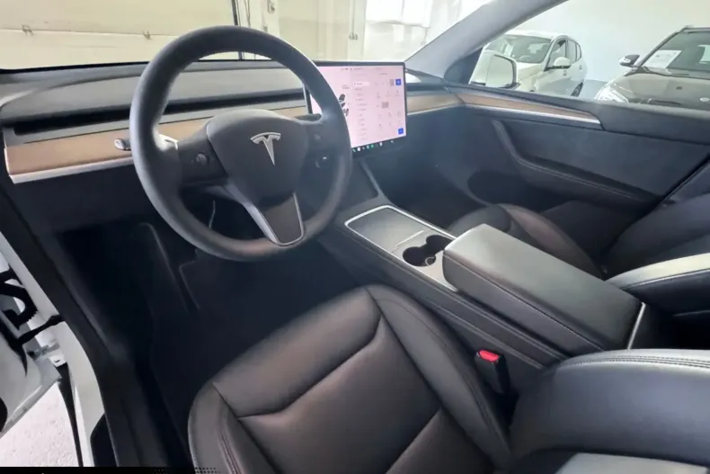 Tesla Model Y din 2023 cu 26.500 km - oferta TES169394 - foto 11