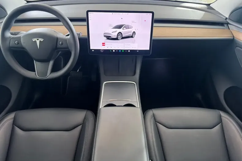 Tesla Model Y din 2023 cu 26.500 km - oferta TES169394 - foto 14