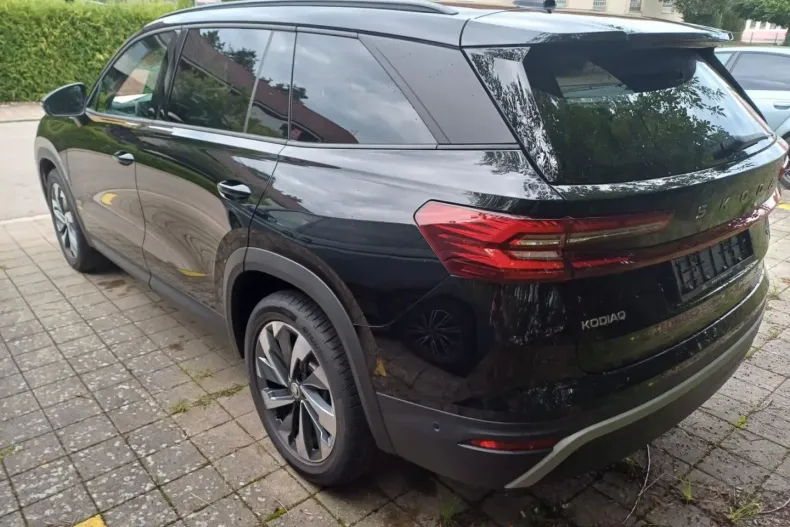 Skoda Kodiaq din 2024 cu 23.000 km - oferta SKO169403 - foto 11