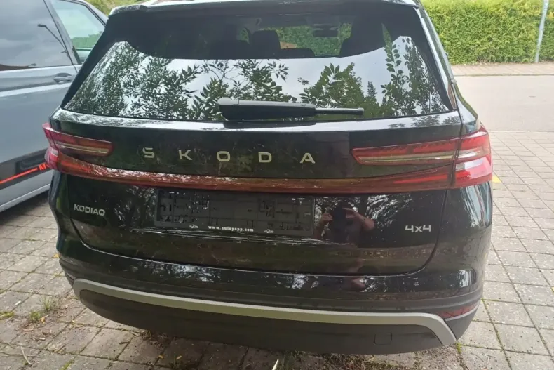 Skoda Kodiaq din 2024 cu 23.000 km - oferta SKO169403 - foto 12