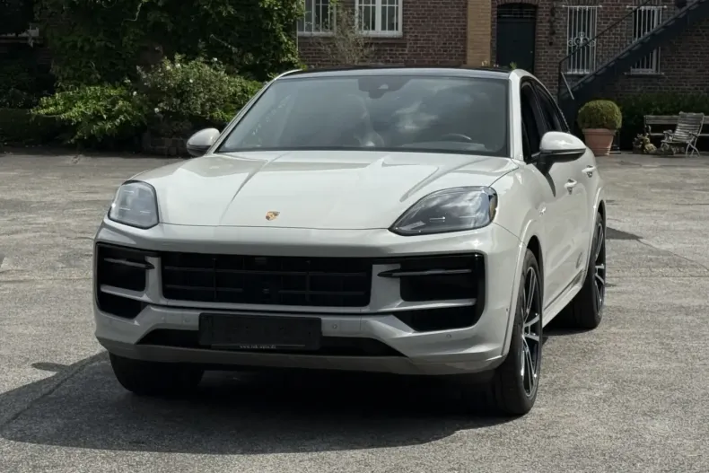 Porsche Cayenne din 2025 cu 9.800 km - oferta POR169408 - foto 6