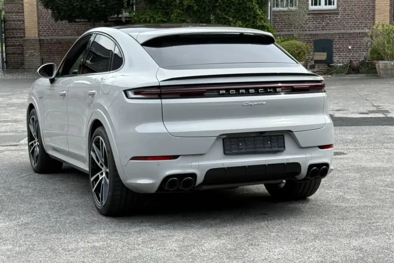 Porsche Cayenne din 2025 cu 9.800 km - oferta POR169408 - foto 16