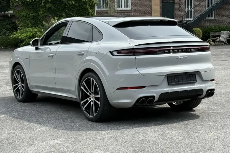 Porsche Cayenne din 2025 cu 9.800 km - oferta POR169408 - foto 22