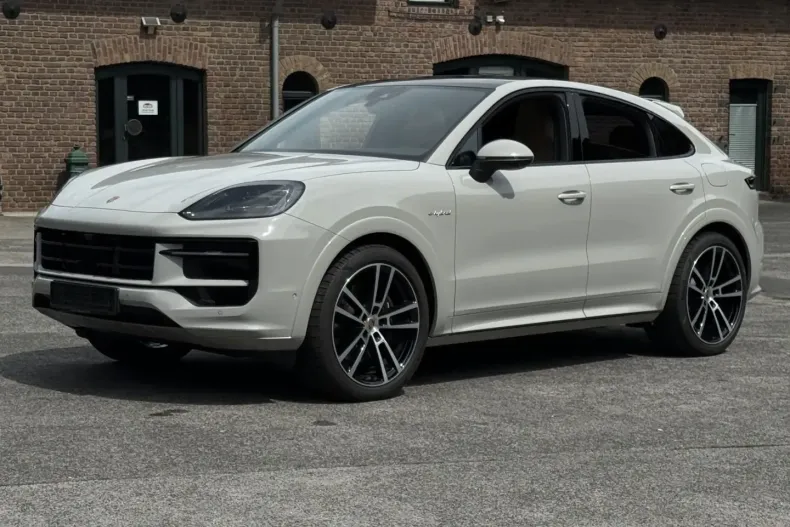 Porsche Cayenne din 2025 cu 9.800 km - oferta POR169408 - foto 28