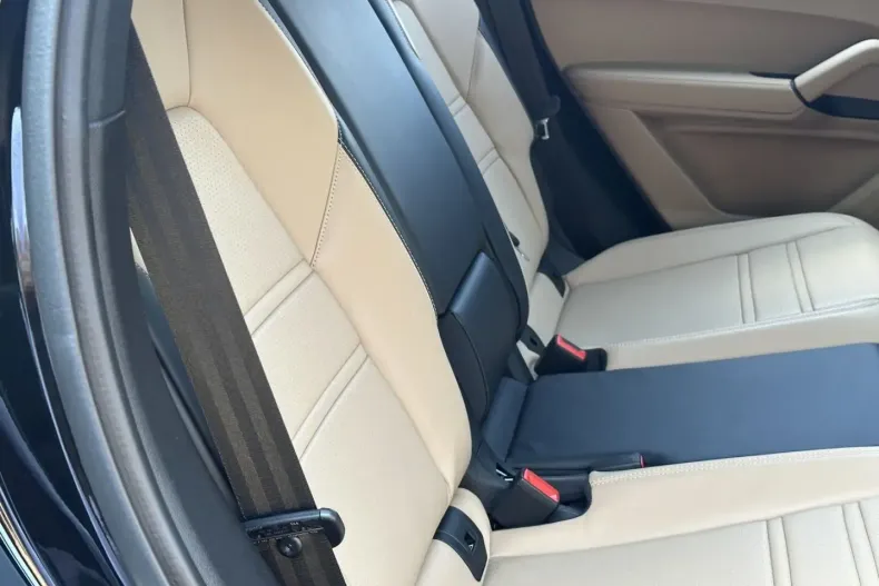 Porsche Cayenne din 2025 cu 9.800 km - oferta POR169408 - foto 29