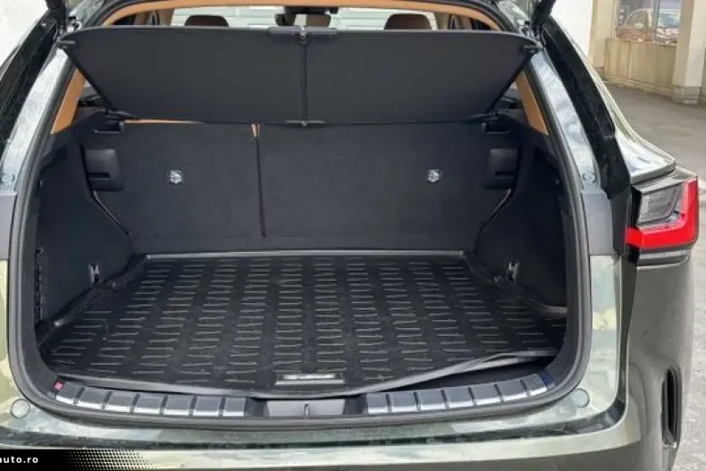 Lexus NX 450h din 2025 cu 11.000 km - oferta LEX169418 - foto 9