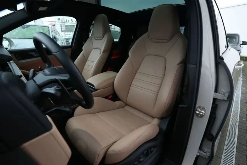 Porsche Cayenne din 2025 cu 10.000 km - oferta POR169421 - foto 4