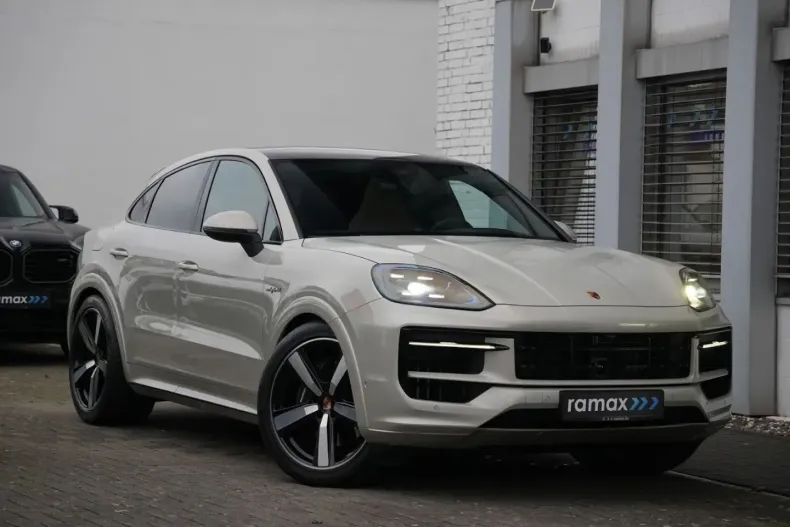 Porsche Cayenne din 2025 cu 10.000 km - oferta POR169421 - foto 5