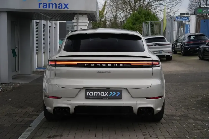 Porsche Cayenne din 2025 cu 10.000 km - oferta POR169421 - foto 7