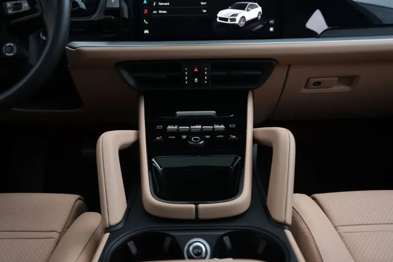 Porsche Cayenne din 2025 cu 10.000 km - oferta POR169421 - foto 28