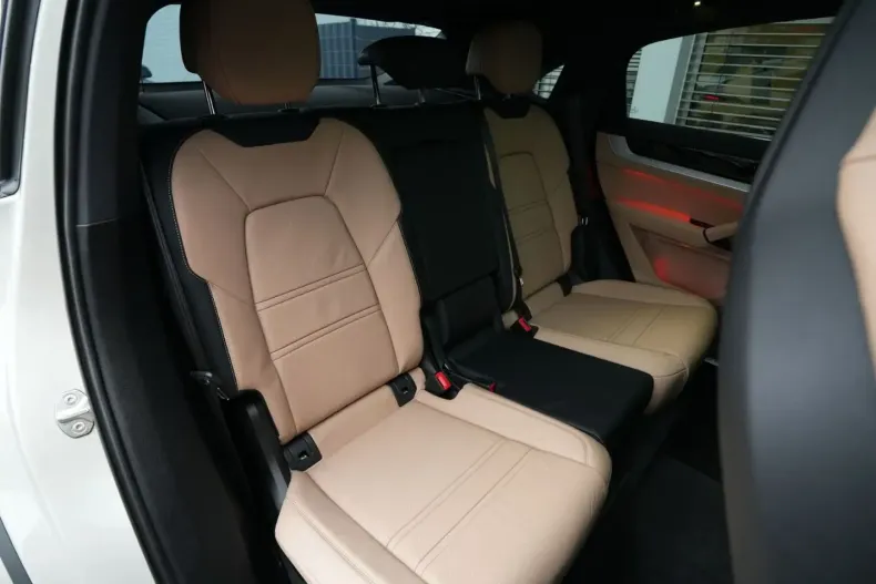 Porsche Cayenne din 2025 cu 10.000 km - oferta POR169421 - foto 43