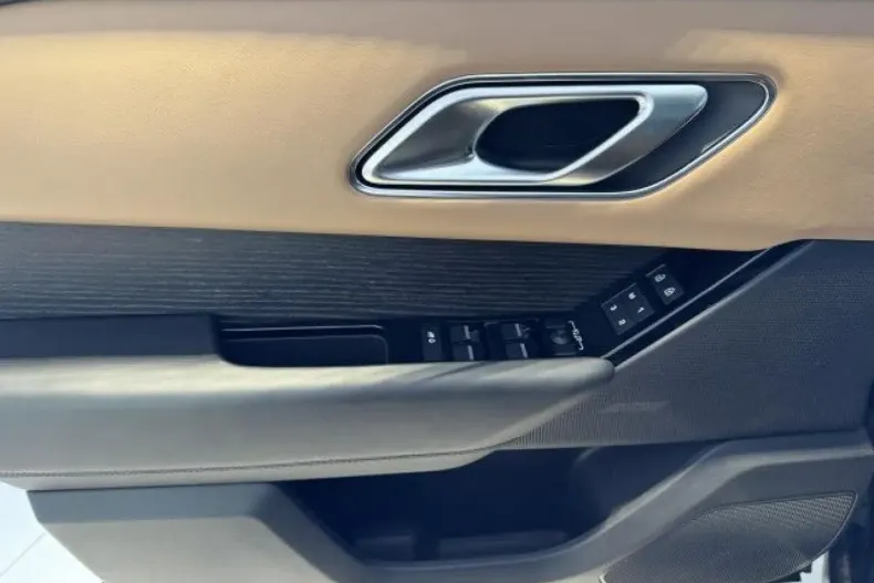 Land Rover Range Rover Velar din 2023 cu 44.990 km - oferta LAN169427 - foto 11