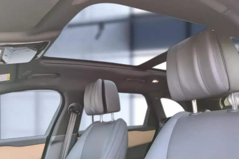 Land Rover Range Rover Velar din 2024 cu 15.850 km - oferta LAN169429 - foto 11