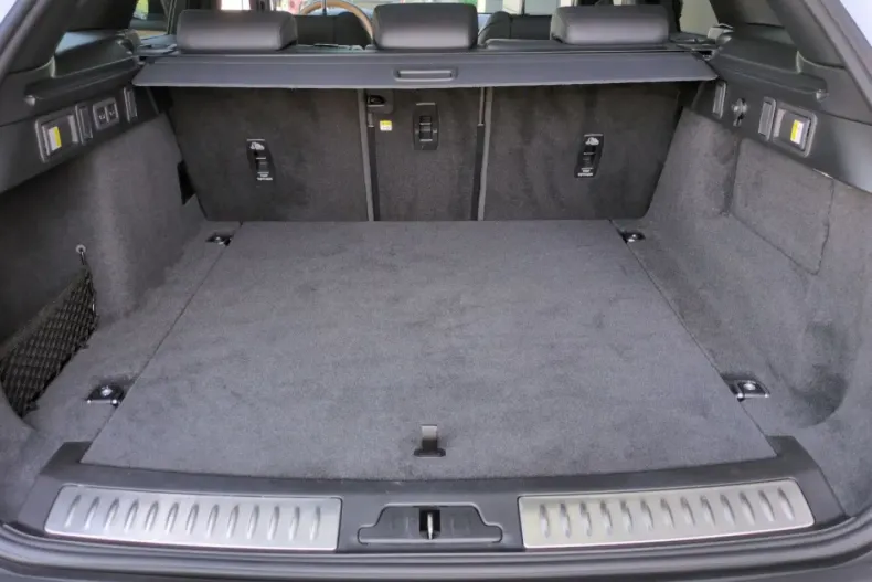 Land Rover Range Rover Velar din 2024 cu 15.850 km - oferta LAN169429 - foto 13