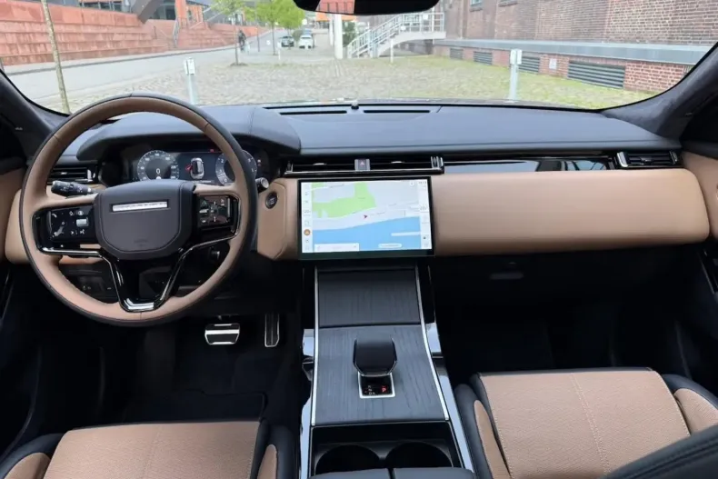 Land Rover Range Rover Velar din 2025 cu 10.850 km - oferta LAN169431 - foto 9