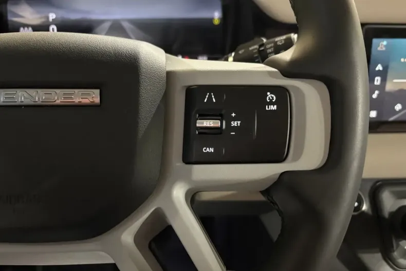 Land Rover Defender din 2022 cu 27.488 km - oferta LAN169433 - foto 26