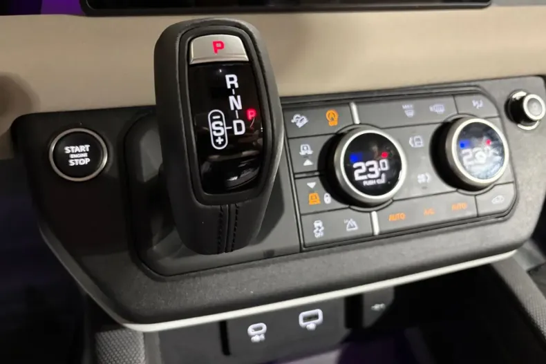 Land Rover Defender din 2022 cu 27.488 km - oferta LAN169433 - foto 28