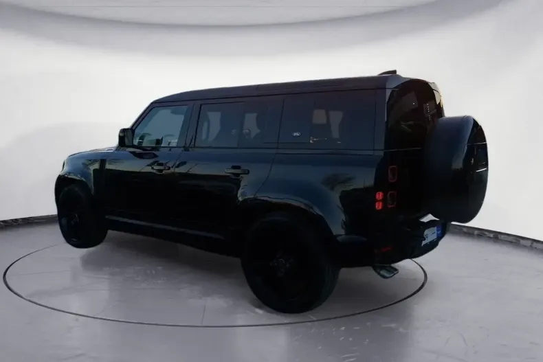 Land Rover Defender din 2024 cu 21.748 km - oferta LAN169435 - foto 3