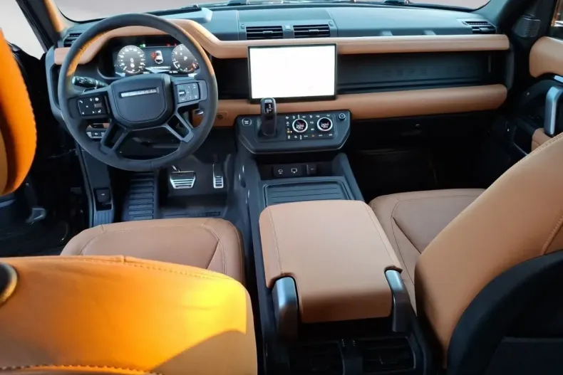 Land Rover Defender din 2024 cu 21.748 km - oferta LAN169435 - foto 10