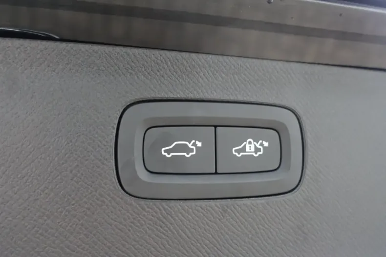 Volvo XC90 din 2025 cu 19.490 km - oferta VOL169440 - foto 23