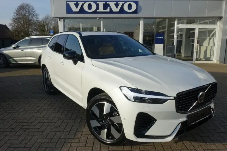 Volvo XC60 din 2025 cu 24.552 km - oferta VOL169441 - foto 3