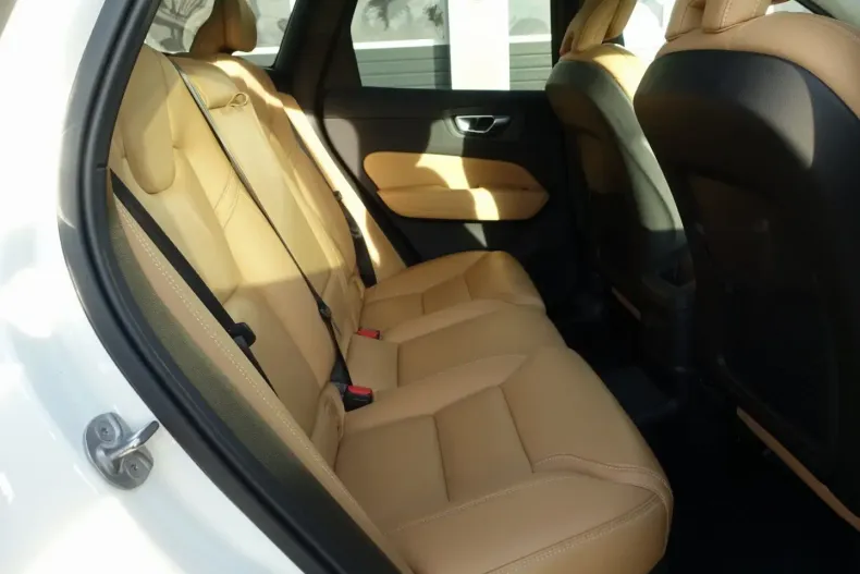 Volvo XC60 din 2025 cu 24.552 km - oferta VOL169441 - foto 11