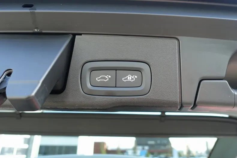 Volvo XC60 din 2025 cu 24.552 km - oferta VOL169441 - foto 24