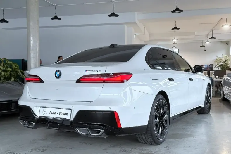 BMW M760 din 2023 cu 26.172 km - oferta BMW169443 - foto 4