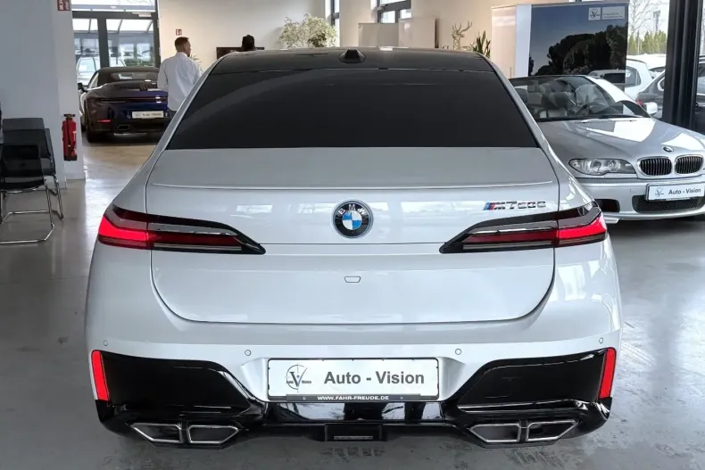 BMW M760 din 2023 cu 26.172 km - oferta BMW169443 - foto 5