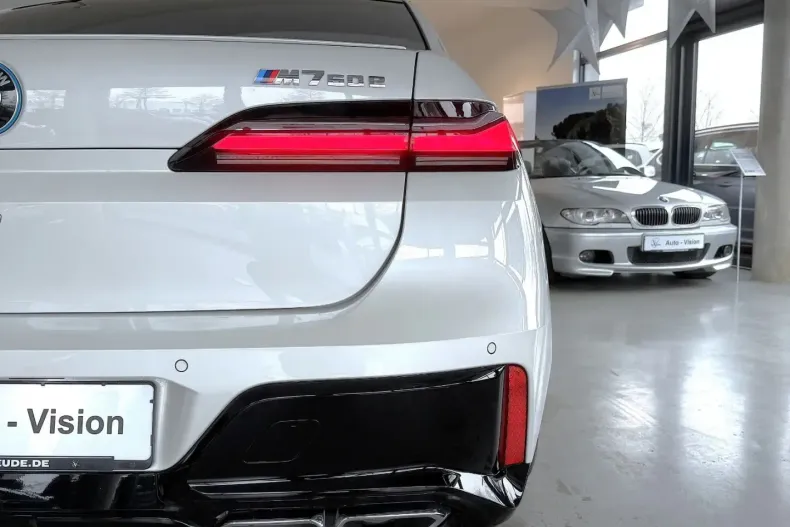 BMW M760 din 2023 cu 26.172 km - oferta BMW169443 - foto 6