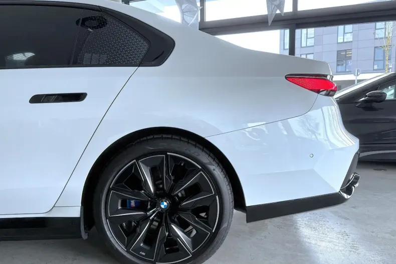 BMW M760 din 2023 cu 26.172 km - oferta BMW169443 - foto 10