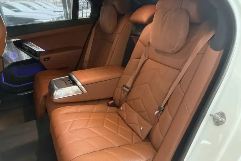 BMW M760 din 2023 cu 26.172 km - oferta BMW169443 - foto 18