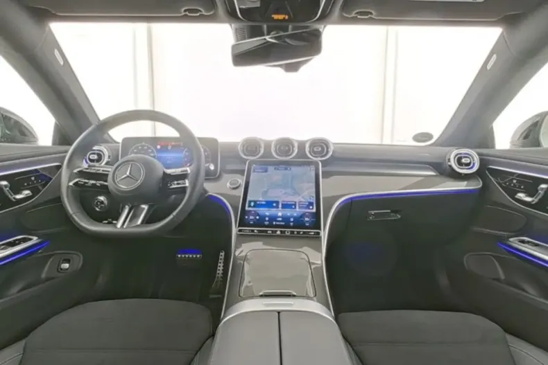 Mercedes-Benz CLE 300 din 2024 cu 6.721 km - oferta MER169467 - foto 3