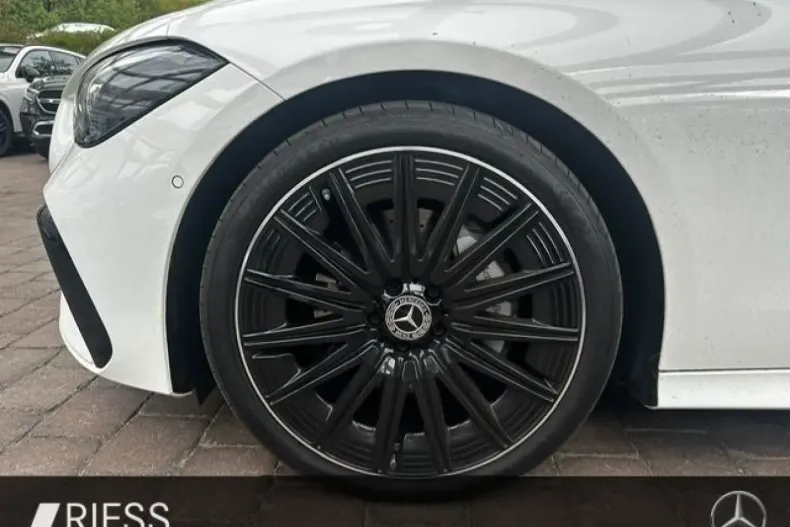 Mercedes-Benz CLE 300 din 2024 cu 2.029 km - oferta MER169469 - foto 12