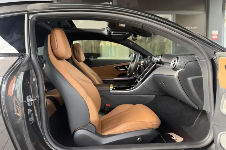 Mercedes-Benz CLE 300 din 2025 cu 4.500 km - oferta MER169471 - foto 12