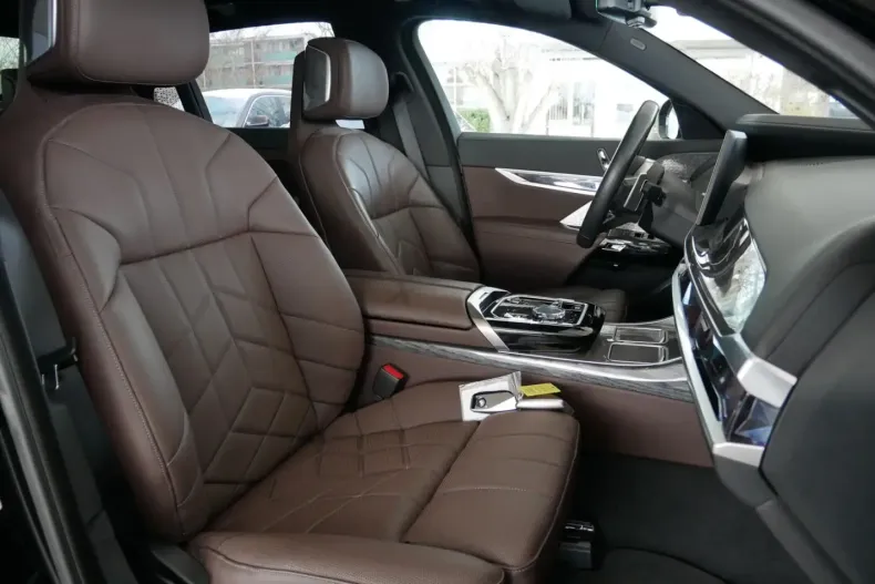 BMW 740 din 2022 cu 53.393 km - oferta BMW169474 - foto 17