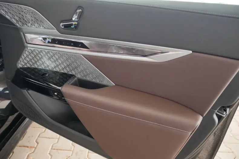 BMW 740 din 2022 cu 53.393 km - oferta BMW169474 - foto 18