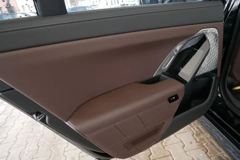 BMW 740 din 2022 cu 53.393 km - oferta BMW169474 - foto 20