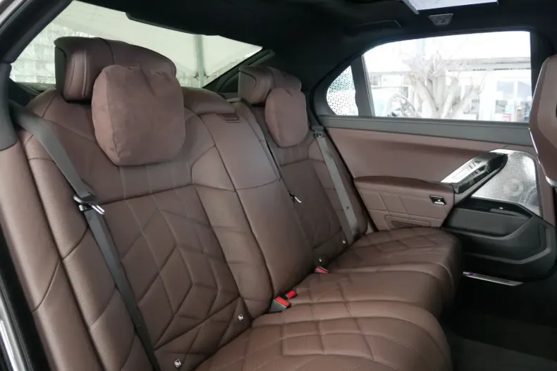 BMW 740 din 2022 cu 53.393 km - oferta BMW169474 - foto 25