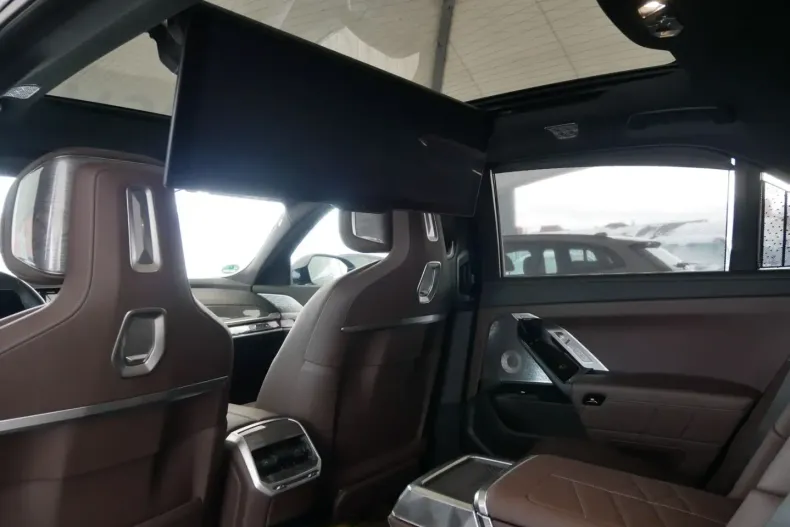 BMW 740 din 2022 cu 53.393 km - oferta BMW169474 - foto 27