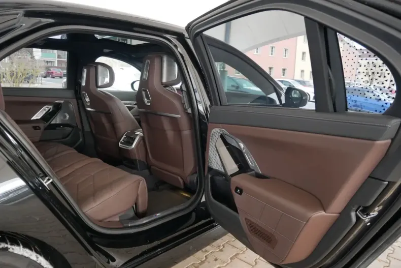 BMW 740 din 2022 cu 53.393 km - oferta BMW169474 - foto 28