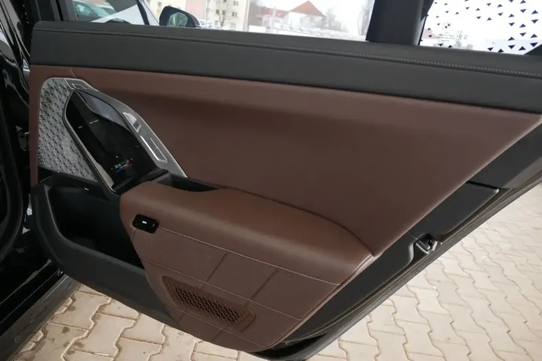 BMW 740 din 2022 cu 53.393 km - oferta BMW169474 - foto 29