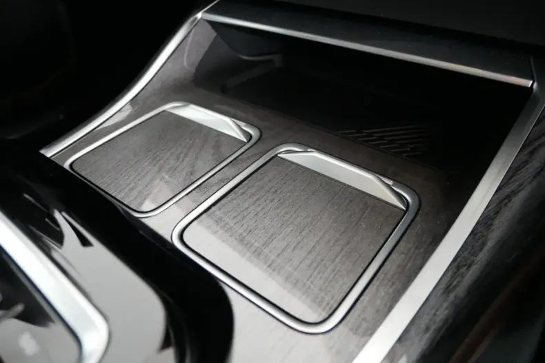 BMW 740 din 2022 cu 53.393 km - oferta BMW169474 - foto 47