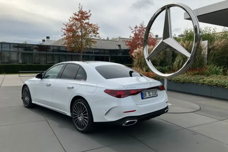 Mercedes-Benz E 400 din 2024 cu 60.000 km - oferta MER169475 - foto 5