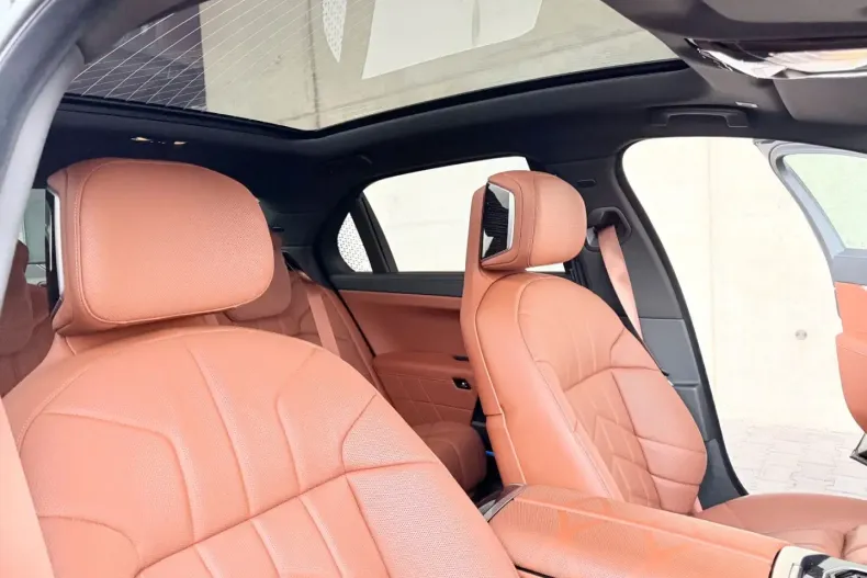 BMW 740 din 2024 cu 14.400 km - oferta BMW169476 - foto 20